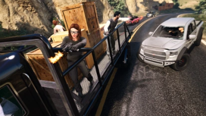 De Money Fronts strooien met cash in GTA Online