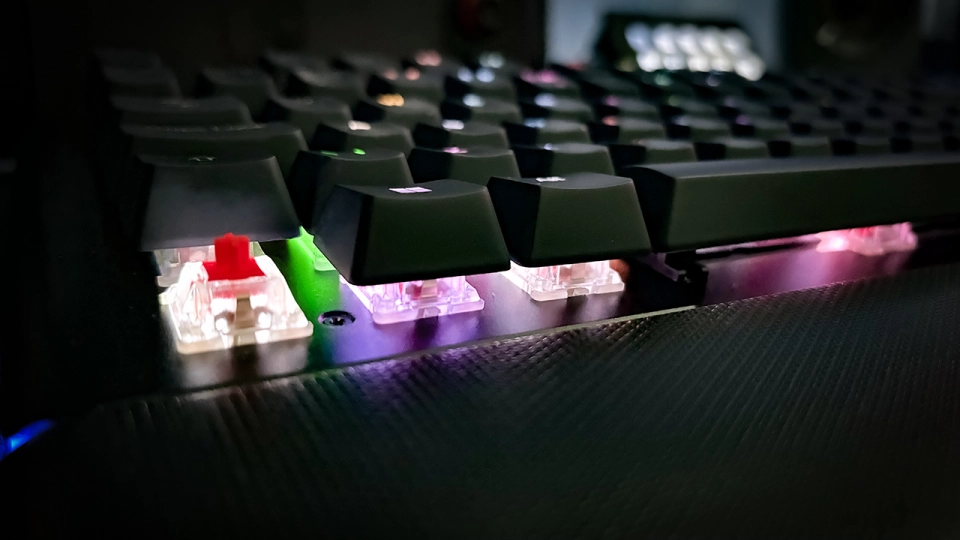 Erazer Supporter X20 review Cherry MX RGB Red