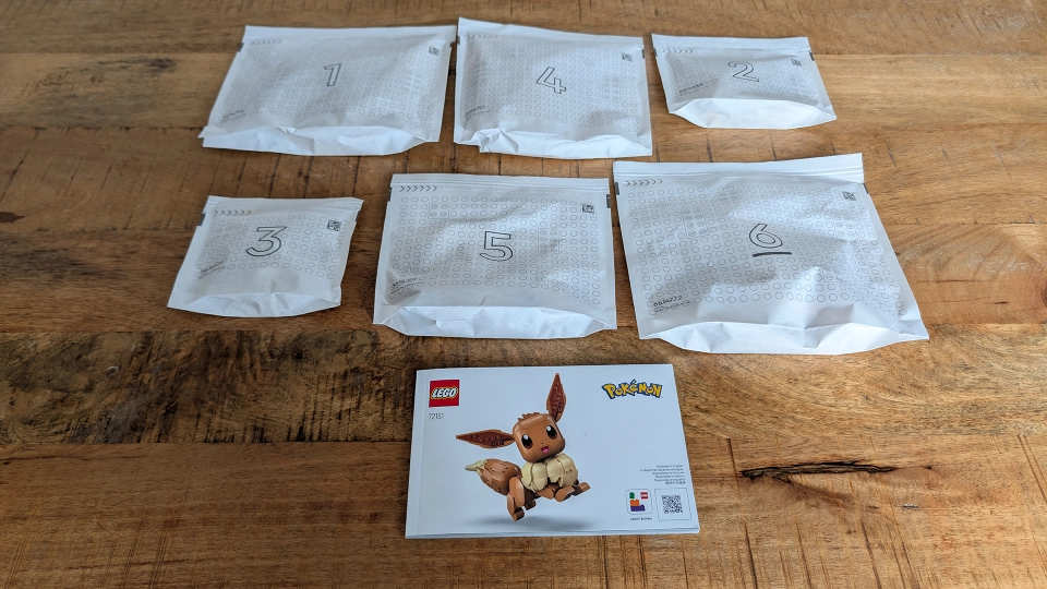 LEGO Pokmon Eevee inhoud 3
