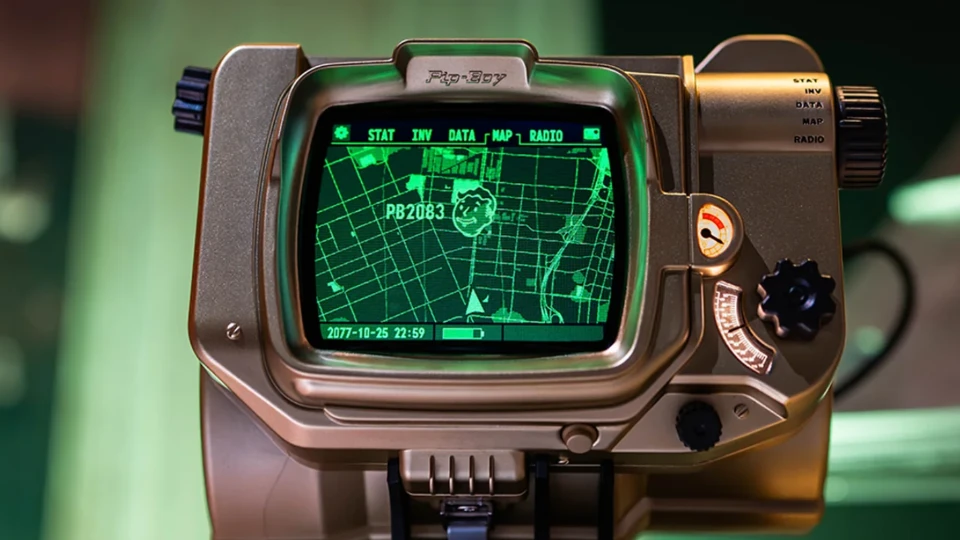Fallout Helmet Power Fist Preorder 3